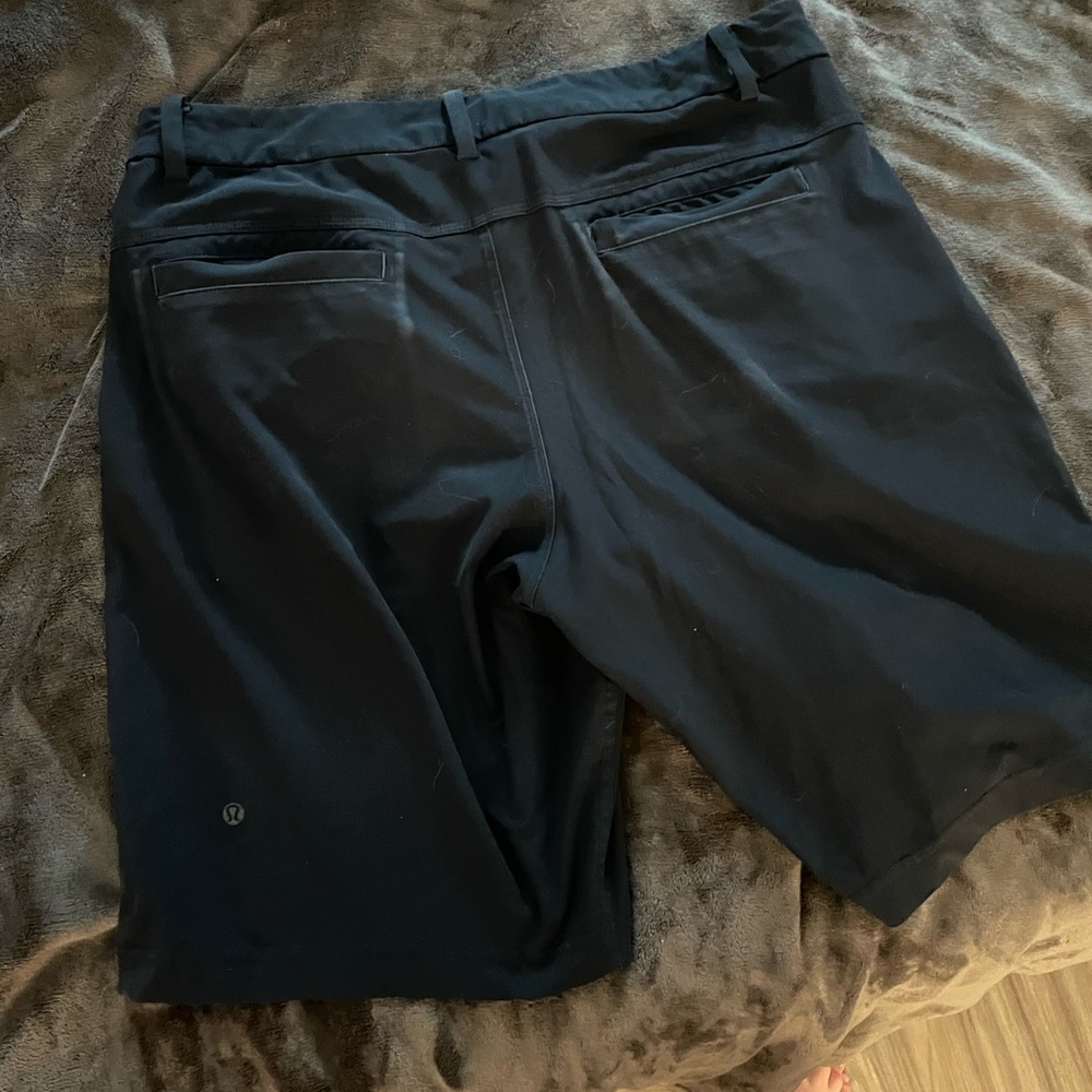 large navy men’s lululemon shorts